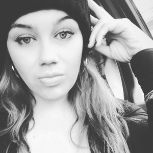 Meet your Posher, Courtney